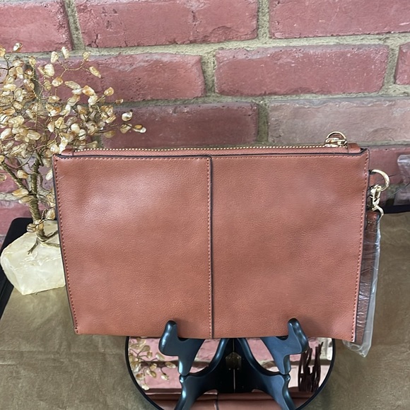 🔥NWT 🔥INC 🔥moly party wristlet.🔥 - Picture 6 of 6